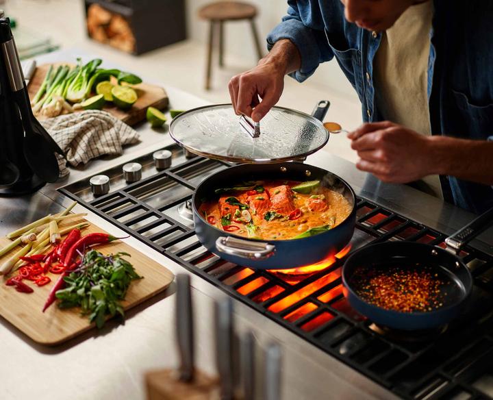 Actual product image Joseph Joseph Space saucepan retractable handle with lid D23cm (28 cm, Frying pan, Aluminium)