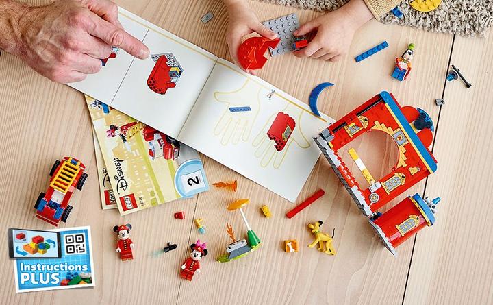 Actual product image LEGO Disney 10776 Mickey and Friends fire station and car (10776, LEGO Disney)