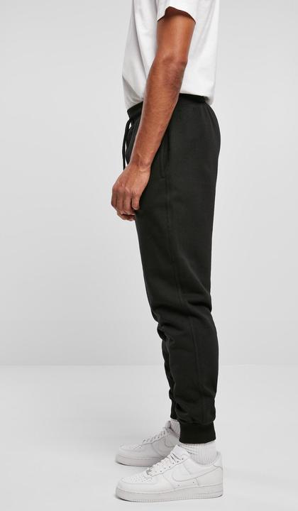 Actual product image Urban Classics UC Men Basic Sweatpants (L)