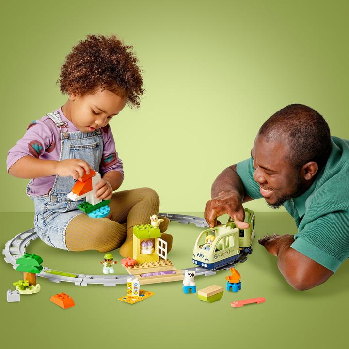 Produktbild LEGO Interaktive Abenteuer-Eisenbahn (10427)