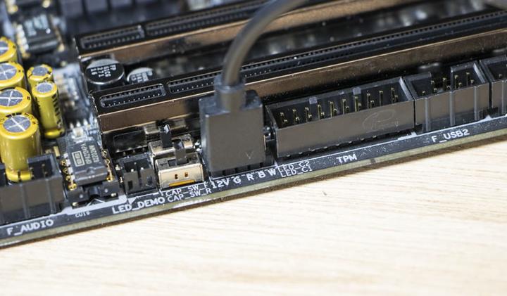 Actual product image Cooler Master RGB splitter cable