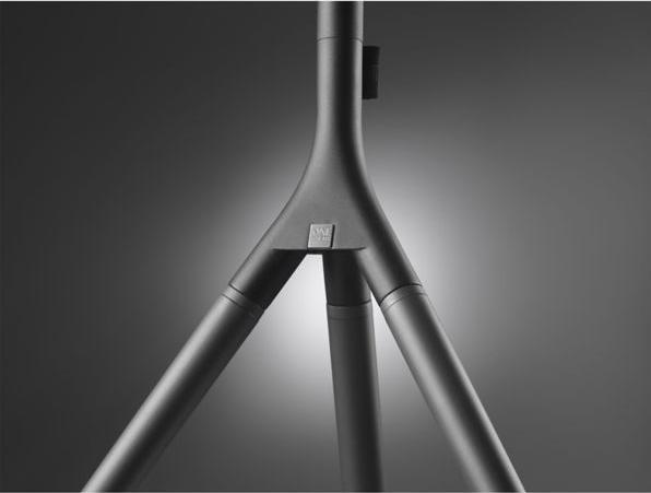Immagine prodotto One for All Full Metal Tripod WM7461 (Universale, 65", 30 kg)
