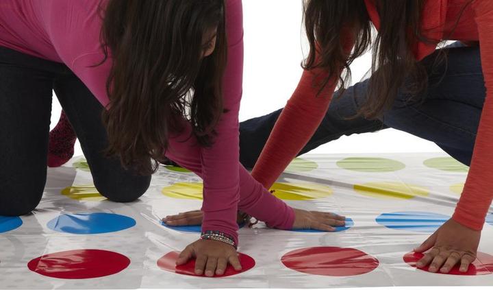 Produktbild Hasbro Gaming Twister (Italienisch)