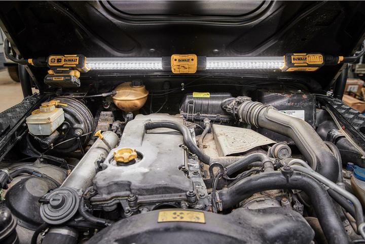 Produktbild DeWalt LEDLampe für Motorraumbeleuchtung (1700 lm)