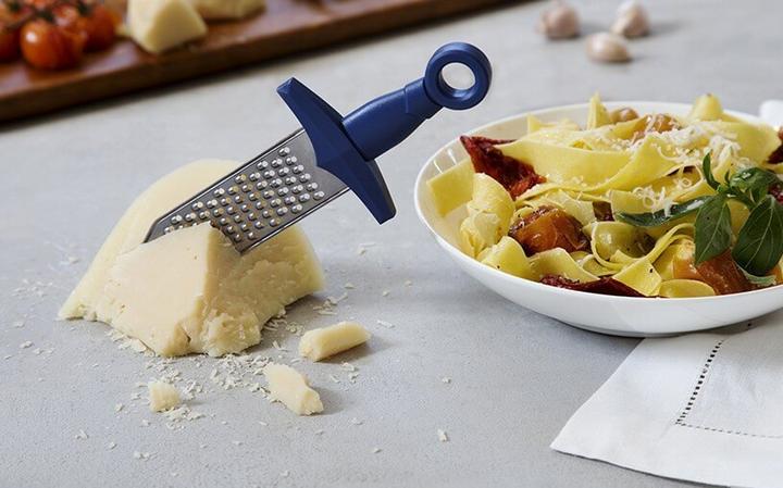 Actual product image Peleg Design Gratiator