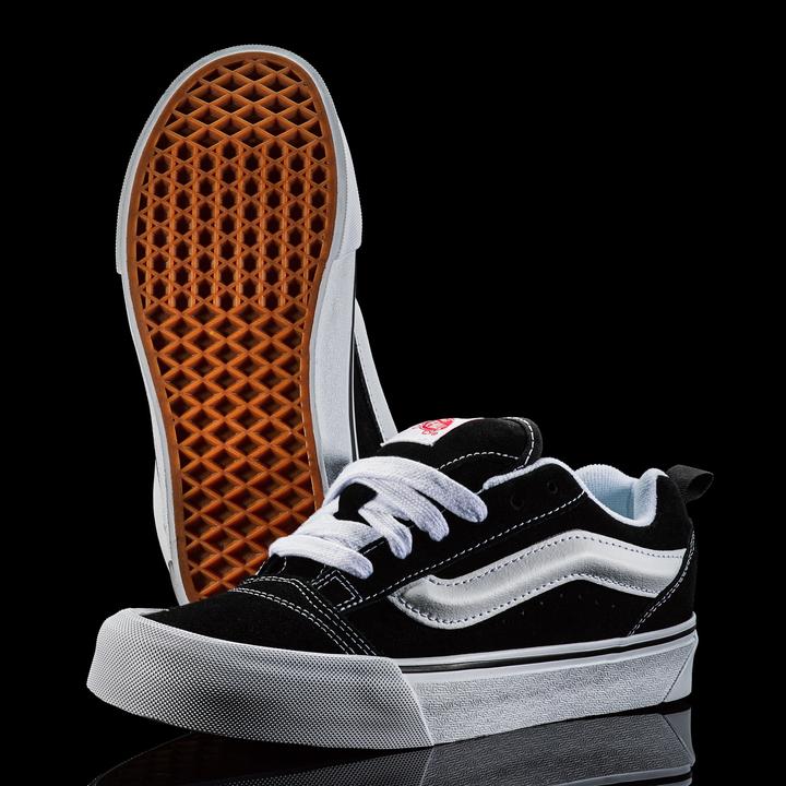 Image du produit Vans Knu Skool BLACK/TRUE WHITE (46)