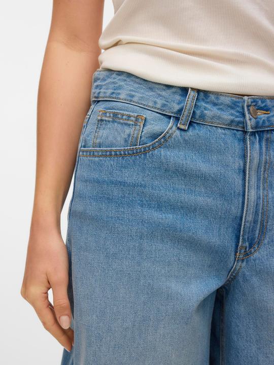 Produktbild Vero Moda AWSAGE Shorts im 5-Taschen Design Bermuda Shorts (L)