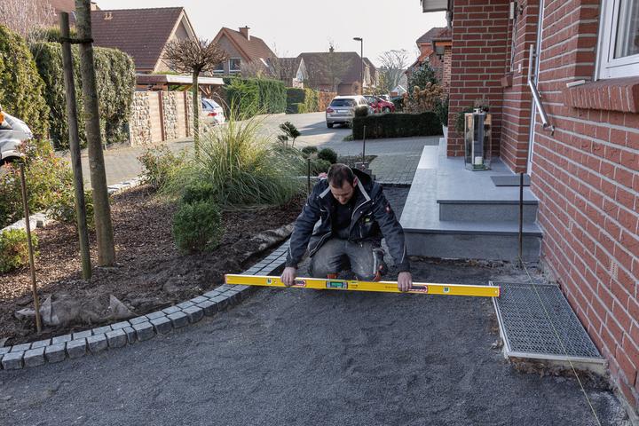 Produktbild Stabila Elektronik Wasserwaage TECH 196 DL 81 cm kalibrationsfrei IP67 19828 (81 cm)