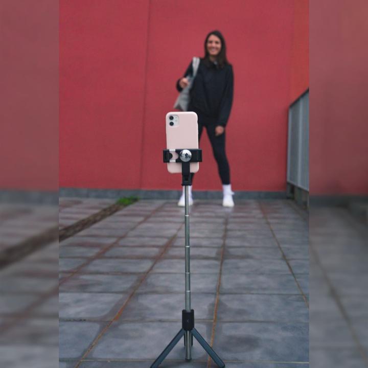 Actual product image KSIX Selfie Pro Tripod Smartphones Remote Control