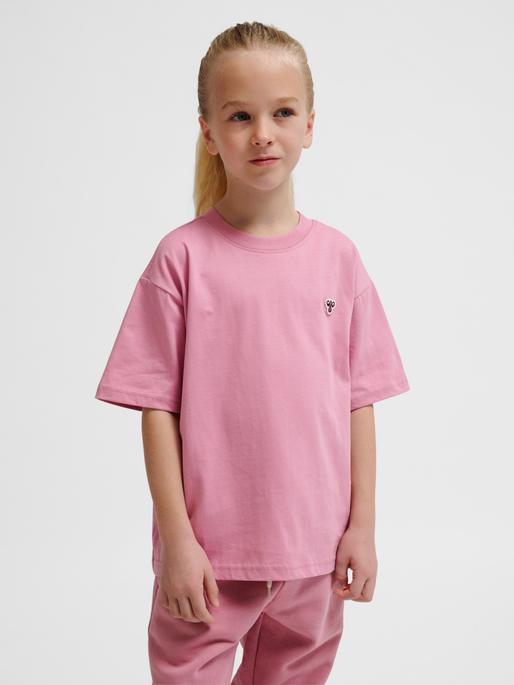 Actual product image hummel hmlJR LOOSE T-SHIRT S/S BEE (24, 25, 26, 27, 28)