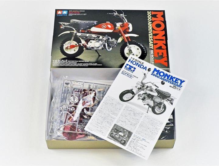 Produktbild Tamiya 1:6 Honda Monkey 2000 Anniversary