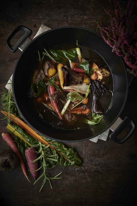 Produktbild Scanpan Bratentopf CLASSIC Ø 32 cm mit Deckel - Induktion (32 cm, Bräter + Schmortopf, Aluminium)