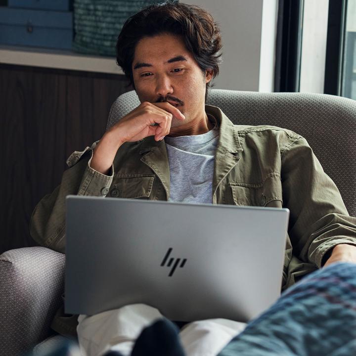 Produktbild HP Envy 17-cw0074ng (17.30", Intel Core i7-13700H, 32 GB, 1000 GB, DE)