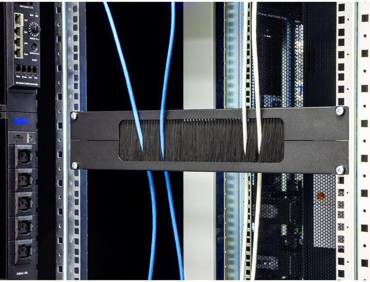 Produktbild Triton RAB-ZP-X02-A3 - 19" Kabeldurchführungsplatte 2HE, horizontal geteilt, Durchführung 350 x55 mm, m