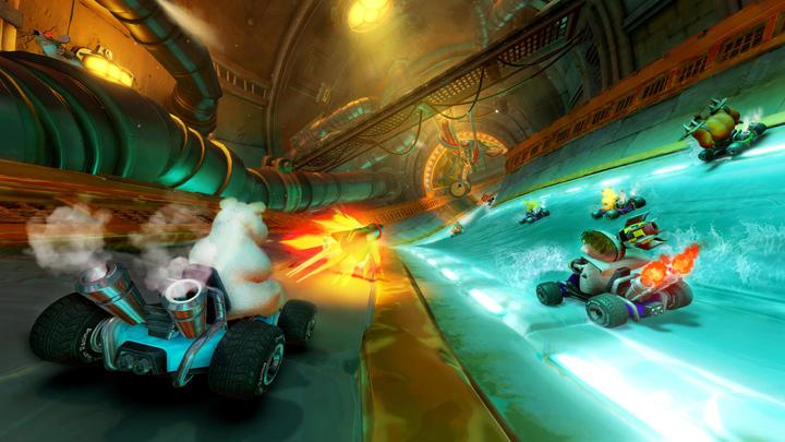 Actual product image Activision Crash Team Racing: Nitro Fueled (PS4, FR)