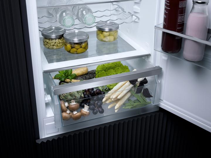 Actual product image Miele KF 7731 D fridge-freezer combination (266 l)