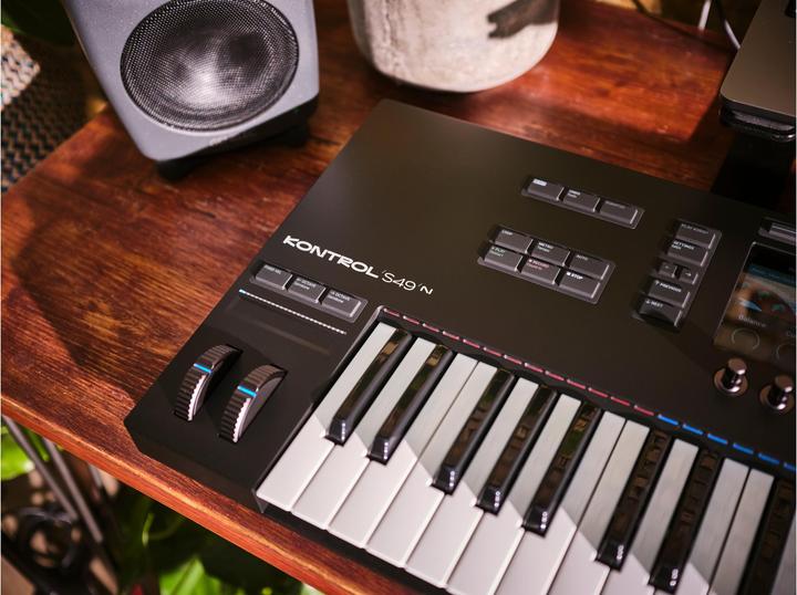 Produktbild Native Kontrol S49 MK3 (Keyboard)