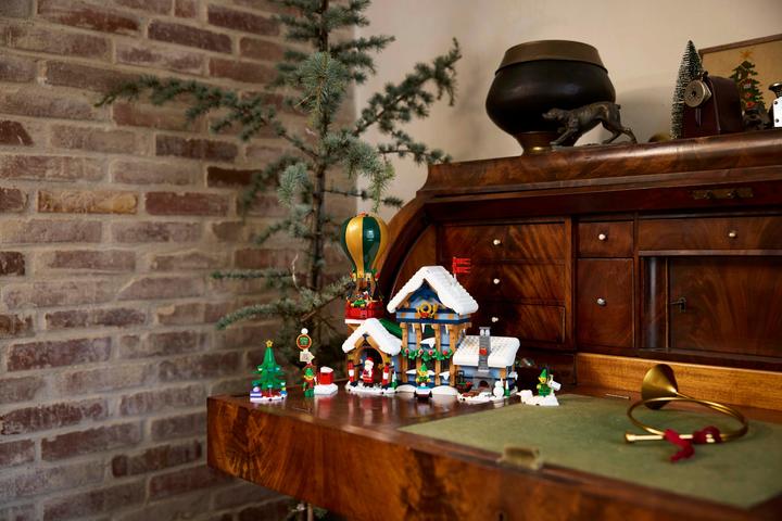 Productafbeelding LEGO Kerstman's postkantoor (10339, LEGO Icons, LEGO Zeldzame Sets)