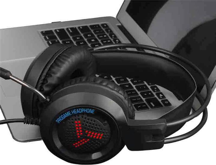 Actual product image Varr Pro Gaming Headset, Microphone Boom, Noise Cancelling, 15mW speakers,., Integrated cable (Cable)