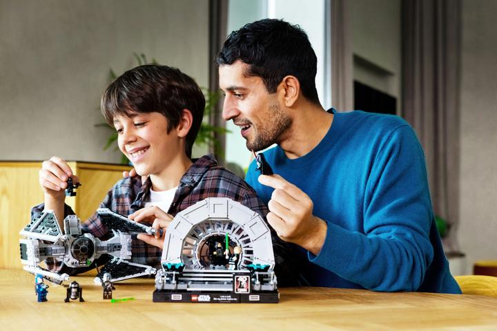 Image du produit LEGO Mandalorian Fang Fighter vs. Tie Interceptor (75348, LEGO Star Wars)