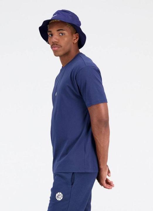 Produktbild New Balance NB Hoops Essentials Fundamental Tee (L)