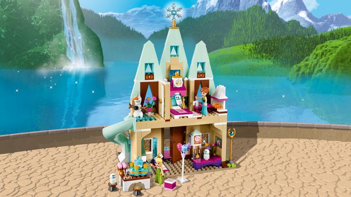 Image du produit LEGO Célébration du château d'Arendelle (41068, LEGO Disney)