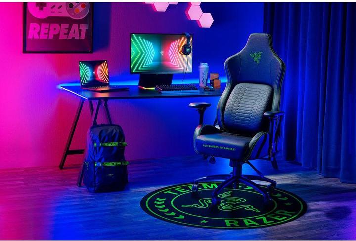 Actual product image Razer Floor Rug (12 x 12 x 126 cm)