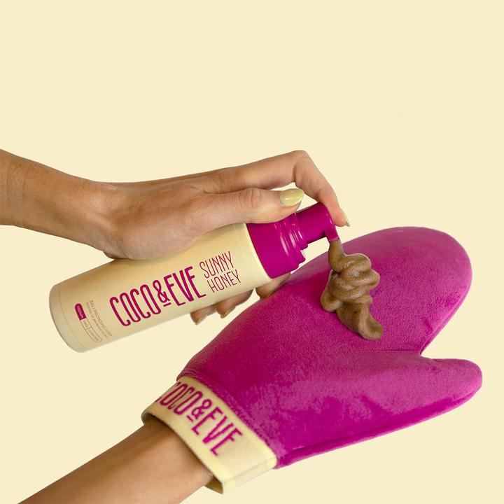 Produktbild Coco & Eve Sunny Honey Soft Velvet Tanning Mitt