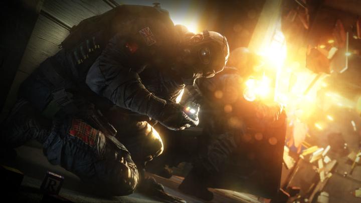 Immagine prodotto Ubisoft Tom Clancy's Rainbow Six: Siege (PS4)