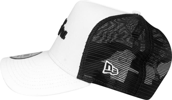 Image du produit New Era Casquette Trucker réglable - Marque Retro Script Blanc