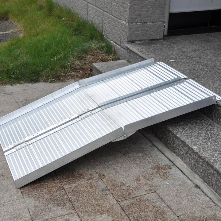 Actual product image Wiltec Wheelchair loading ramp Aluminum 2x foldable 152cm 270kg
