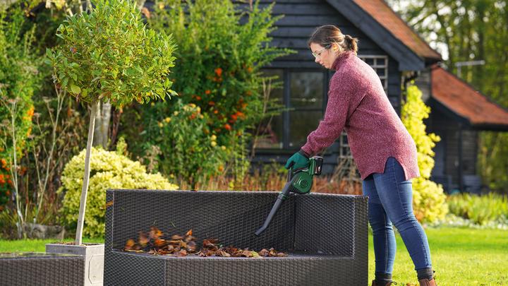 Produktbild Bosch Home & Garden UniversalLeafBlower 18V-130 (Akkubetrieb, Laubbläser)