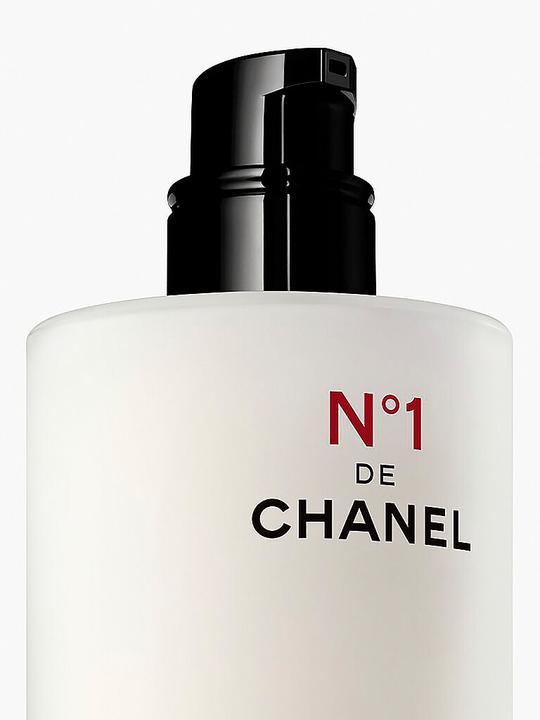 Produktbild Chanel Revitalizing Essence Lotion Plumps (Körpermilch, 100 ml)
