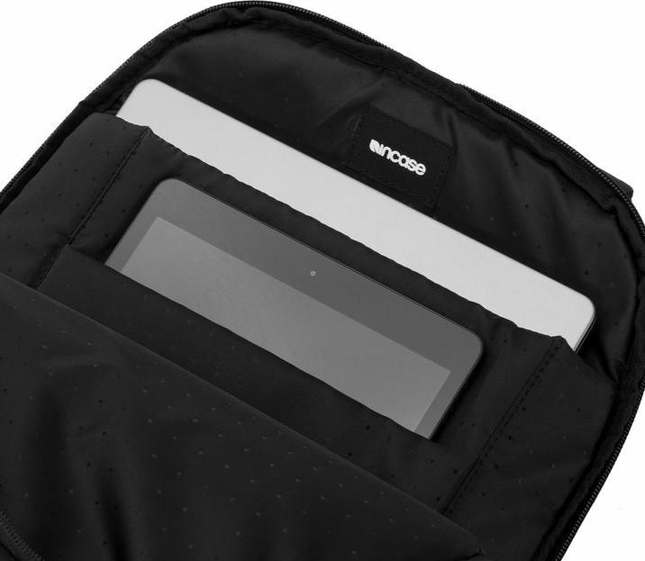 Actual product image Incase Facet (25 l)
