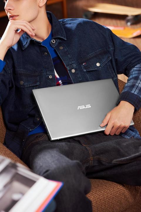 Actual product image ASUS VivoBook 17 X712FA-AU317T (17.30", Intel Core i5-8265U, 8 GB, 512 GB, CH)