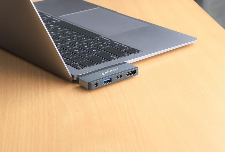 Actual product image Manhattan USB-C PD to HDMI 4-in-1 mobile docking station for laptop and tablet (USB-C, 1 Ports)