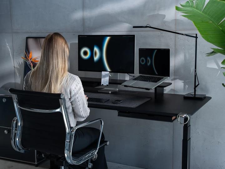 Actual product image Balolo Desk Cockpit All Black (Massiv) Schreibtisch