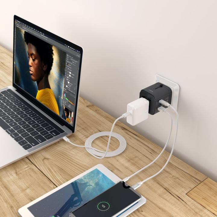 Image du produit Aukey PA-TA01 Adaptateur de voyage universel blanc avec 1xUSB-C et 2x