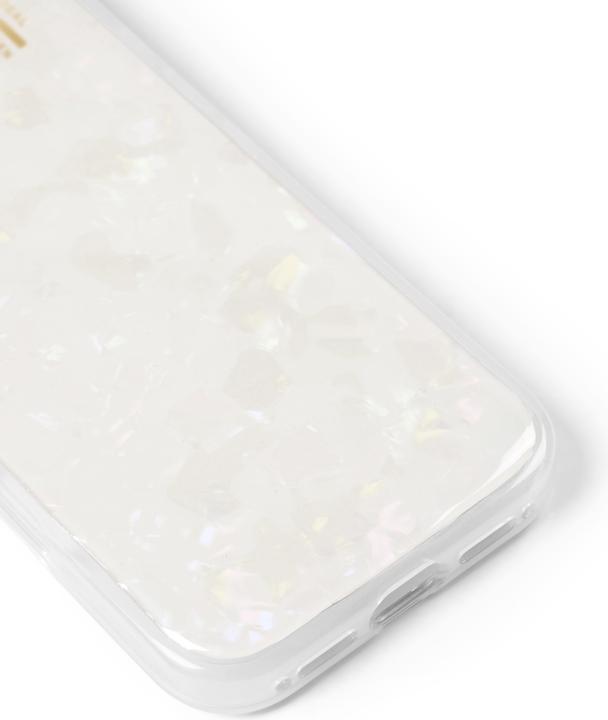 Produktbild iDeal Of Sweden iPhone 16 Pearlized Case - White (Apple iPhone 16)