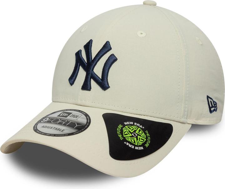 New Era 9Forty Strapback Cap - Nylon New York Yankees Beige