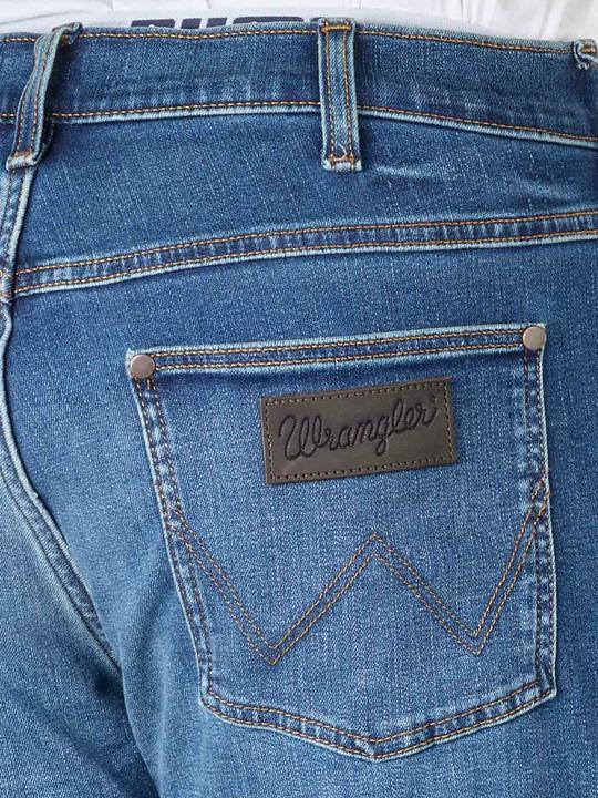 Actual product image Wrangler 10017755 (W44/L32)