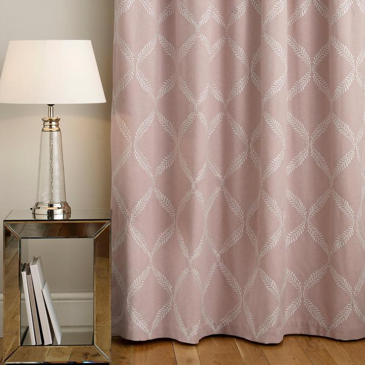 Actual product image Paoletti Pleated curtains Olivia (228 x 183 cm)