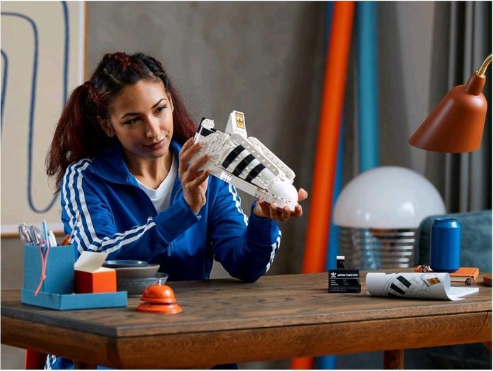 Productafbeelding LEGO Adidas Originals Superstar (10282, LEGO Icons)