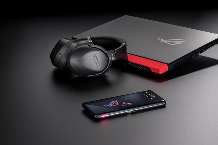 Produktbild ASUS ROG Strix Go BT (Kabellos, Kabelgebunden)