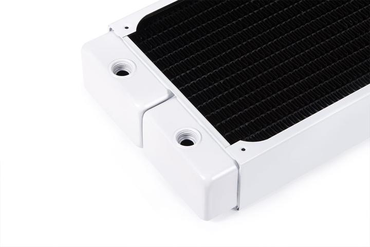 Productafbeelding Alphacool NexXxoS XT45 volledig koperen radiator V.2 (140 mm)