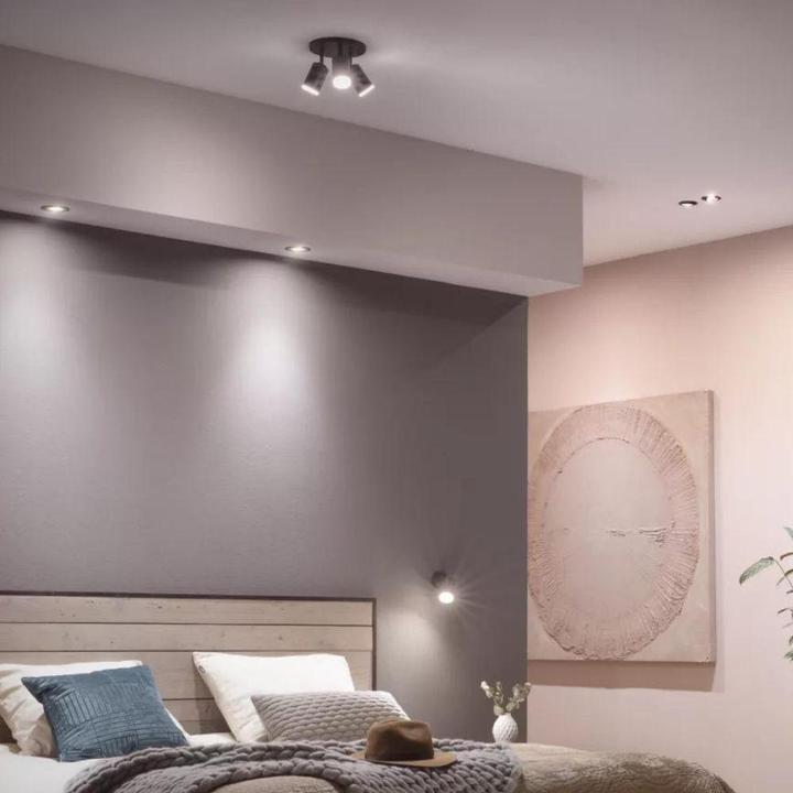 Actual product image Philips White & Colour Ambiance Centura (400 lm, GU10)