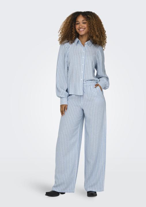 Immagine prodotto Only Camicia loose fit con colletto button-down e maniche a sbuffo (XS)