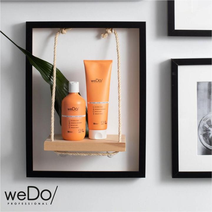 Actual product image Wella weDo/ Professional Moisture & Shine Shampoo - (300 ml, Liquid shampoo)