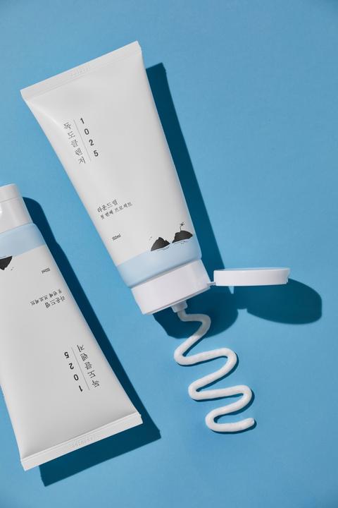 Actual product image Round Lab 1025 Dokdo Cleanser (Foam, 150 ml)