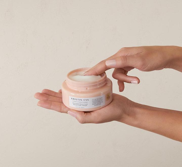 Actual product image Kristin Ess Hair Reconstructive Moisture Mask (200 ml)